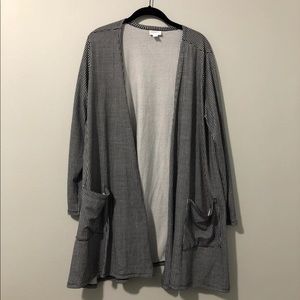 Lularoe Caroline cardigan with pockets